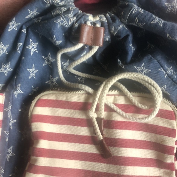 Quagga Red White & Blue American Flag Canvas Backpack - Picture 13 of 13